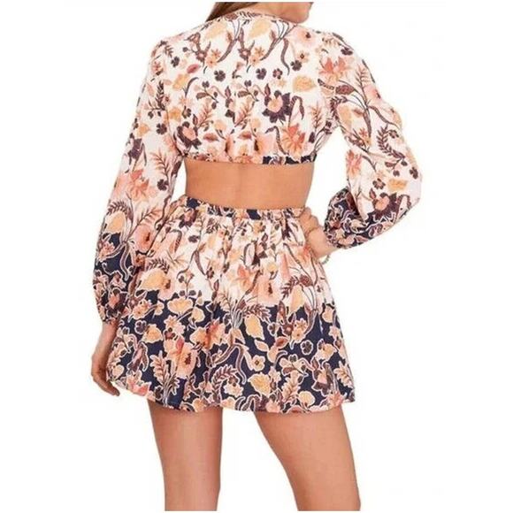 Chelsea & Violet Long Sleeve Floral Batik Print Mini Cut-Out Dress Size 4 - Picture 4 of 9